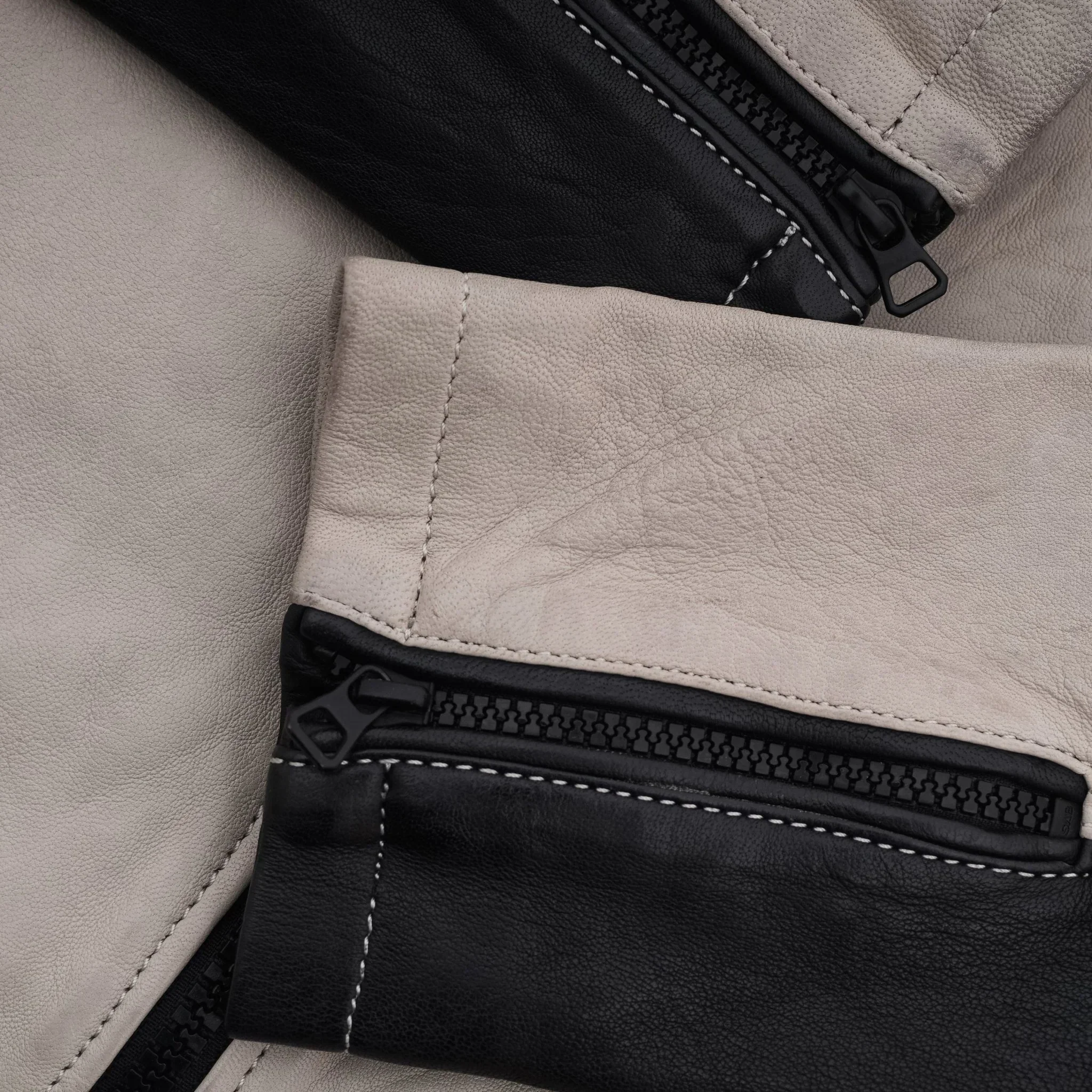 Playboy Anderson Men's Leather Jacket - Image 9